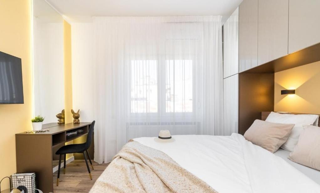 Majestic Apartament With View In Magheru Βουκουρέστι Εξωτερικό φωτογραφία